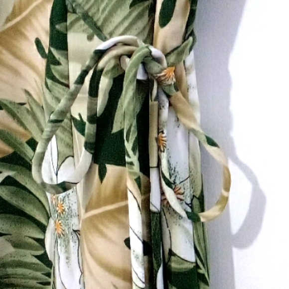 VIP Petites tropical print neutral button down maxi dress - Picture 3 of 7